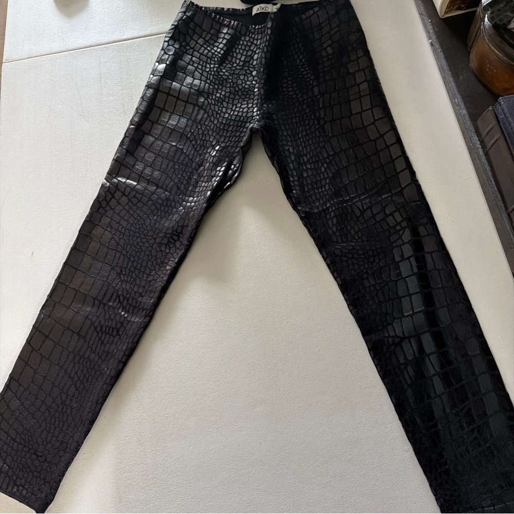 Aiko Black Textured Pants
